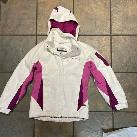 Columbia Women's Ski Jacket - Picture 8 of 8